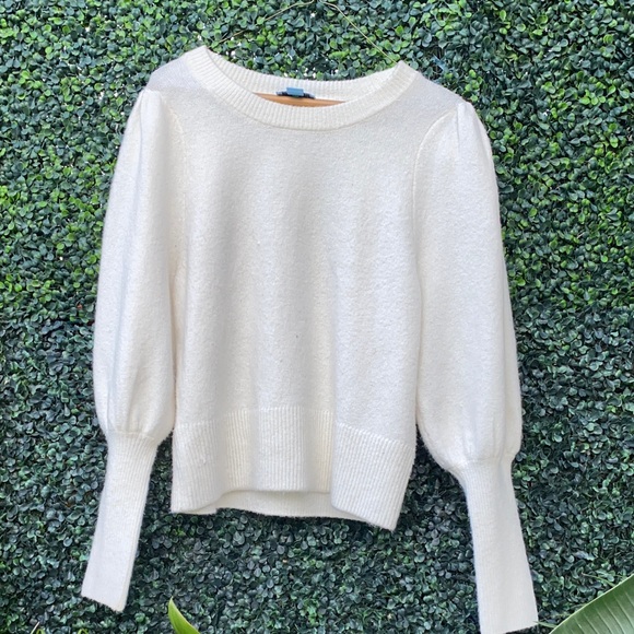 CeCe Sweaters - CeCe Soft Cream Crew Neck Sweater